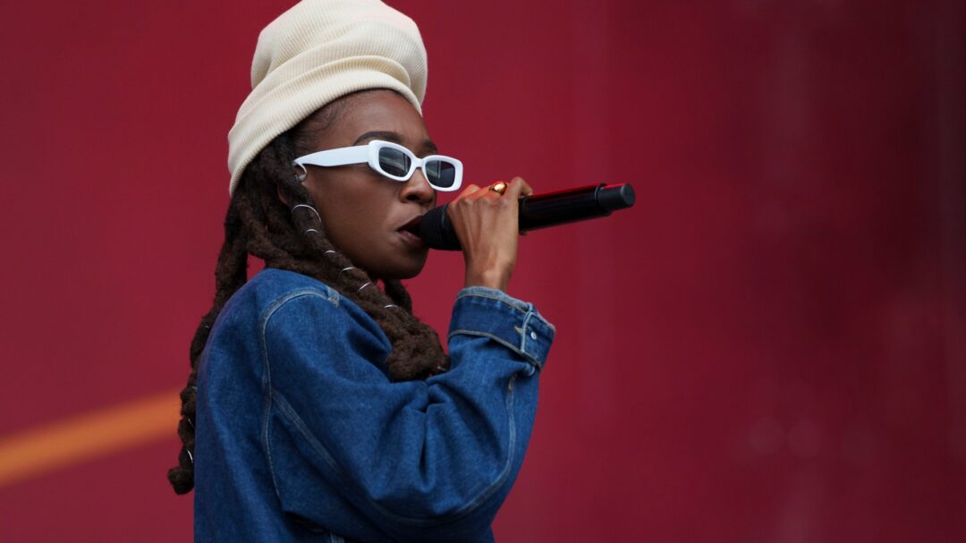 h-playlist-του-μαρτίου-από-τη-νέα-τσάπελ-ρόουν-σ-563540593