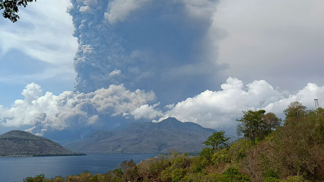 εκρηξη-ηφαιστείου-στην-ινδονησία-τέ-563524897