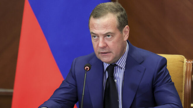 ζαχάροβα-κατά-μακρόν-είναι-εκτός-πρα-563501056