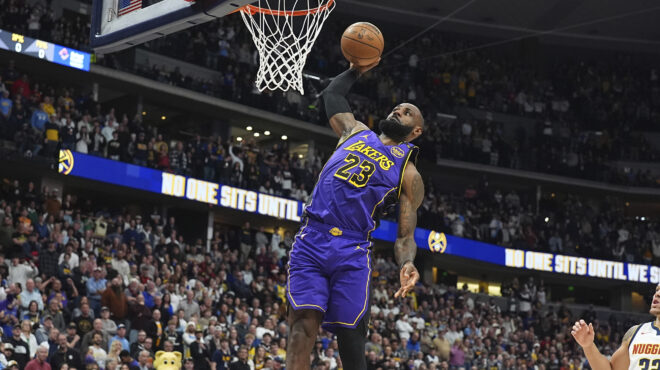 ο-λεμπρόν-έγινε-ο-πρώτος-παίκτης-στην-ι-563499253