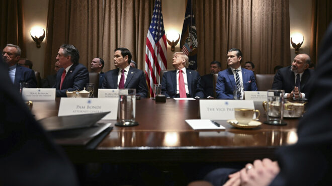 signal-gate-με-κάλεσαν-και-τώρα-μου-επιτίθεντα-563532712