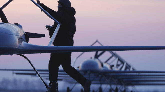 βροχή-από-ρωσικά-drones-τη-νύχτα-ομπρέλα-563499007