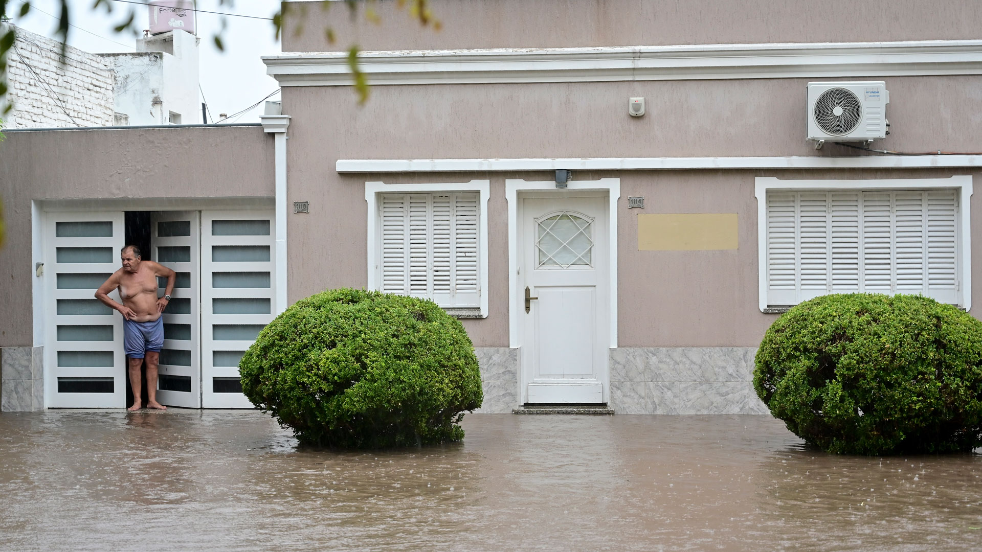 Αργεντινή: Εξι νεκροί από τις ισχυρές βροχοπτώσεις – Εκκενώθηκαν κέντρα υγείας-2