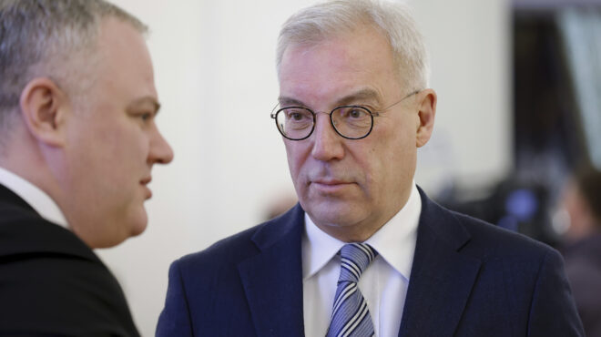 ρώσος-υφυπεξ-οχι-στην-παρουσία-ξένω-563517937