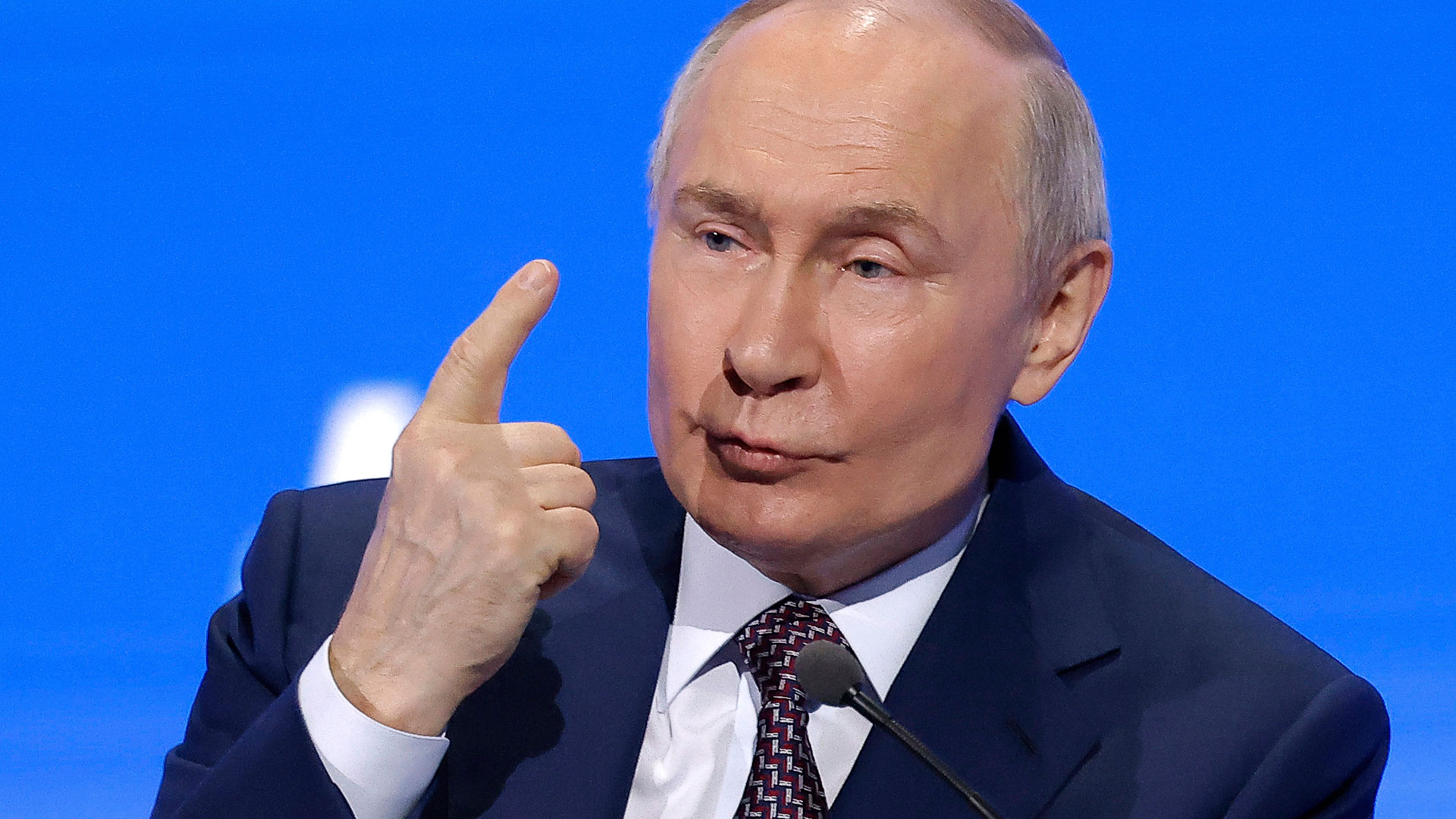 Τραμπ: «Πολύ καλή επικοινωνία» με Ζελένσκι – «Είμαστε στον σωστό δρόμο»-2