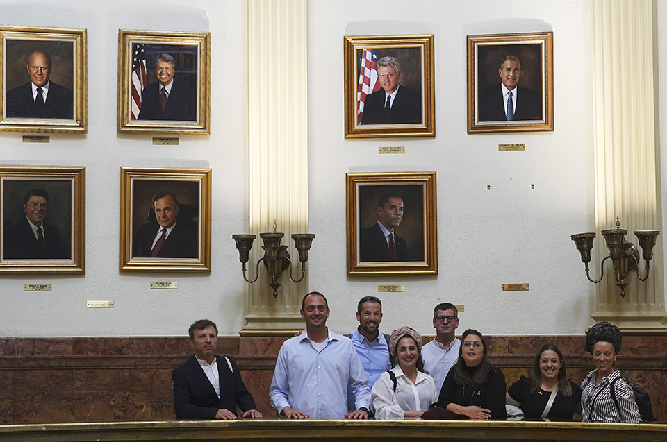 Μια έκθεση και πολλοί φόνοι-2