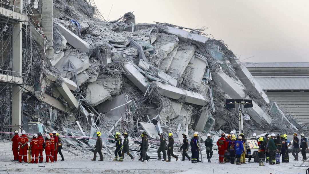 σεισμός-στη-μιανμάρ-ανθρωποι-ουρλιά-563539120