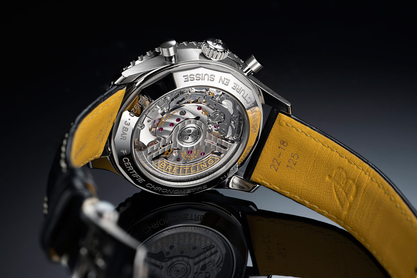 Ξεχωρίζουν: Ενα χαλκόχρυσο Omega κι ένα γαλάζιο Breitling-2