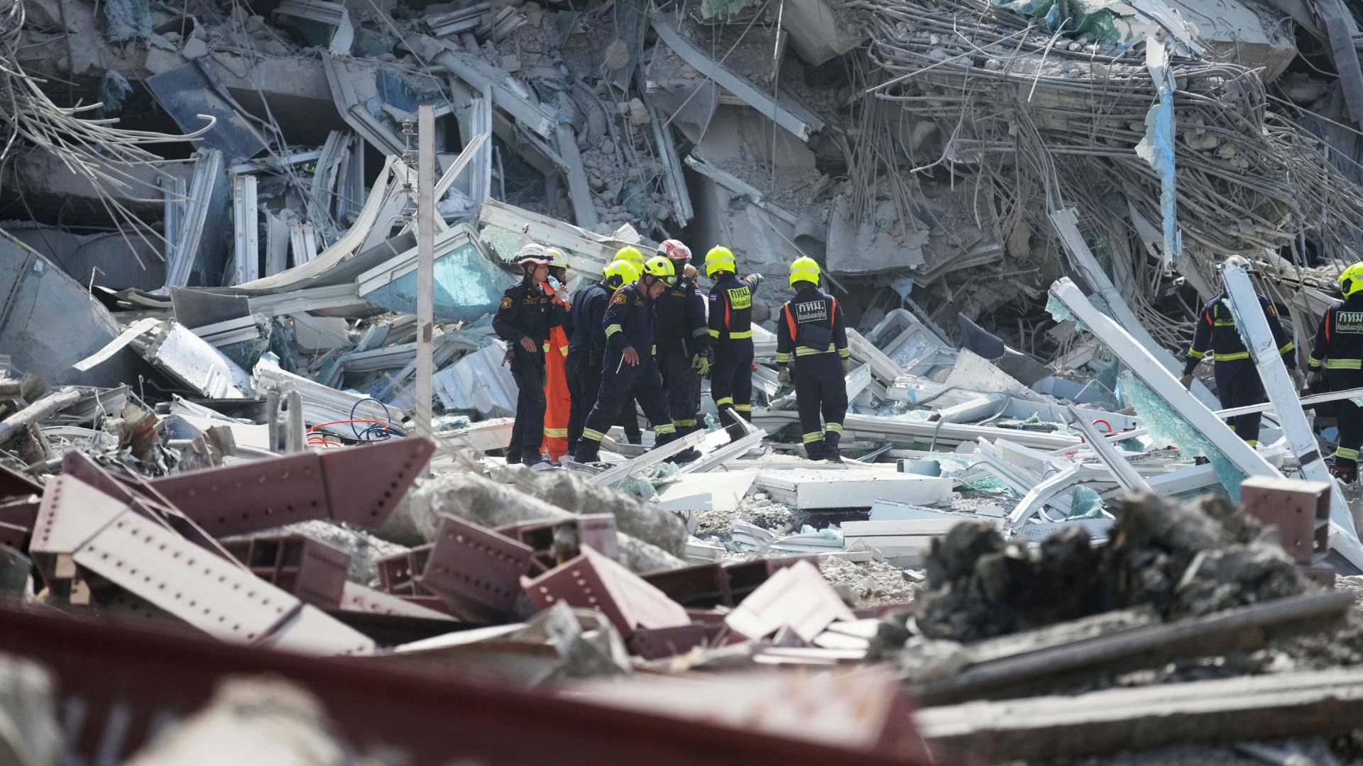 Σεισμός 7,7 Ρίχτερ στη Μιανμάρ: Μάχη με τον χρόνο για τους εγκλωβισμένους-6