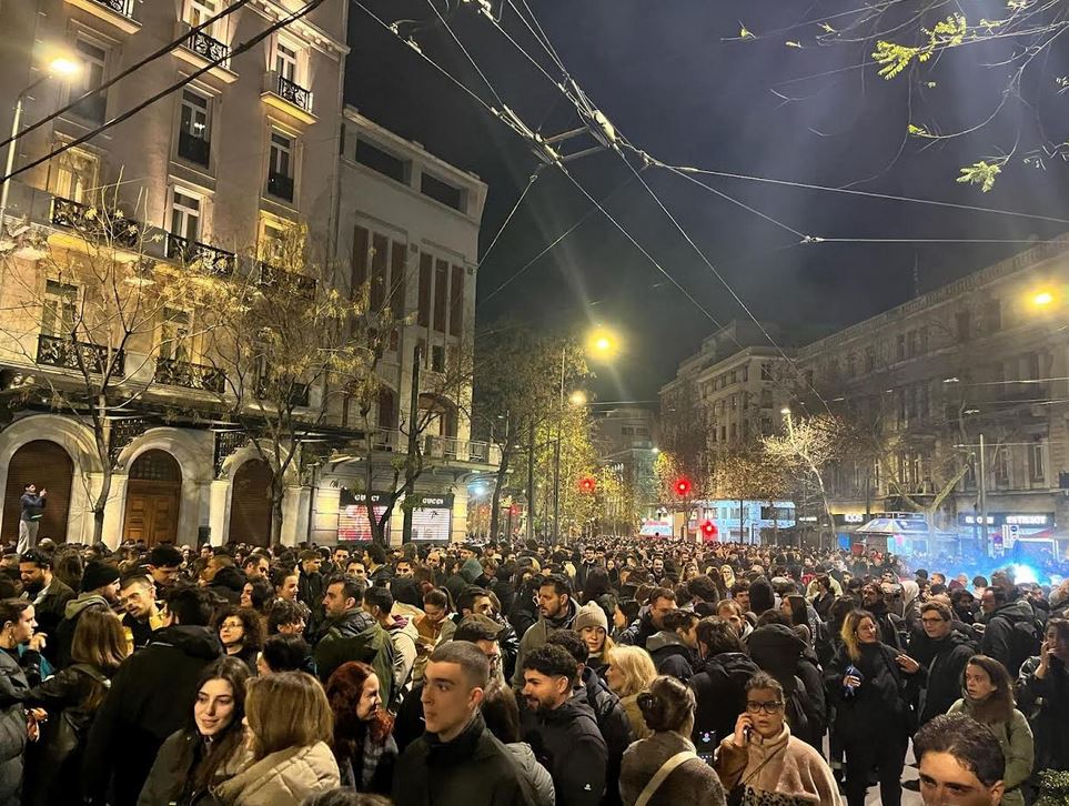 Συλλαλητήριο για τα Τέμπη στο Σύνταγμα-6