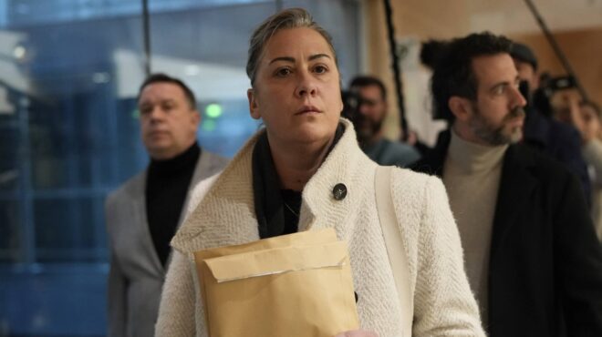 γαλλία-η-κόρη-της-ζιζέλ-πελικό-μήνυσε-τ-563502010