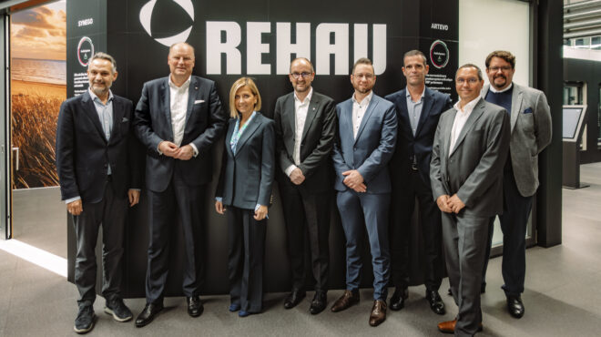 η-elvial-και-η-rehau-ενώνουν-τις-δυνάμεις-τους-μι-563497561