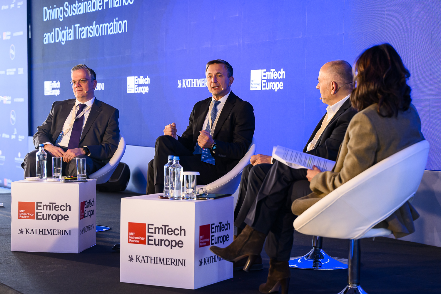 Η Τεχνητή Νοημοσύνη ως Καταλύτης για τη Βιώσιμη Χρηματοδότηση και τον Ψηφιακό Μετασχηματισμό των Ελληνικών Τραπεζών-3