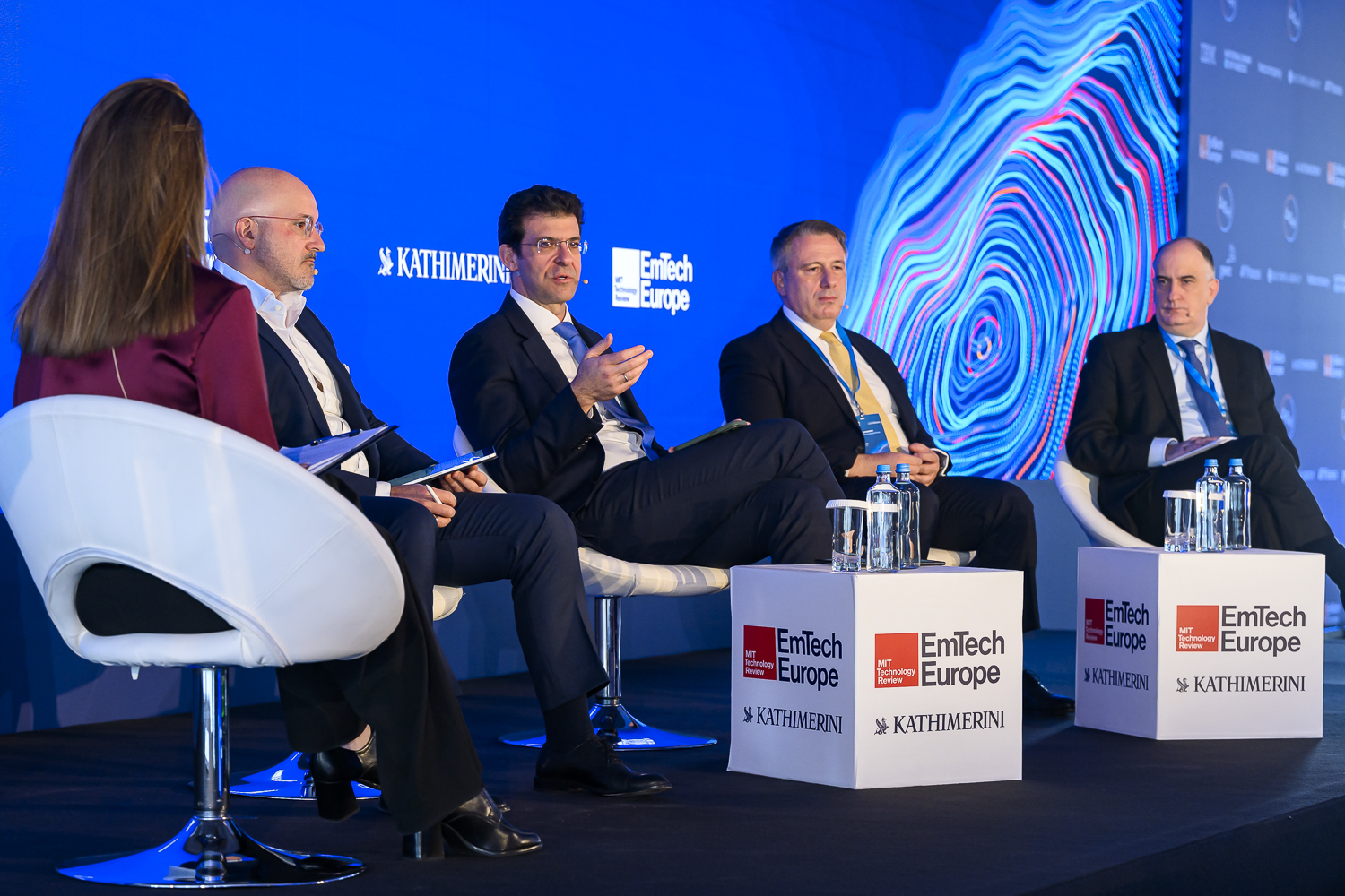 Καινοτομώντας με την Τεχνητή Νοημοσύνη: Ασφαλείς και Ηθικές Λύσεις για το Μέλλον-1