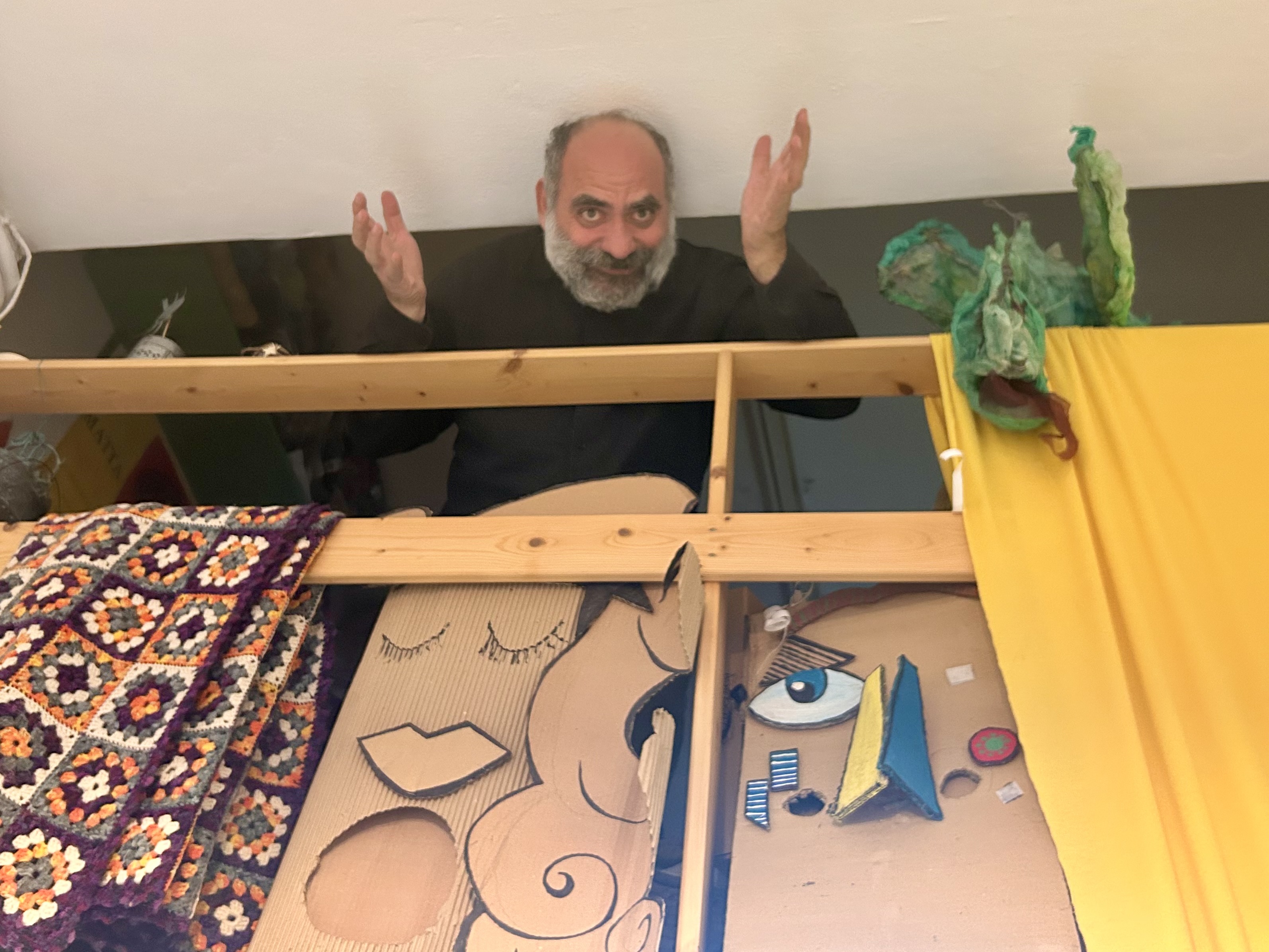 «Παιδιά, καμιά ιστορία;»-1