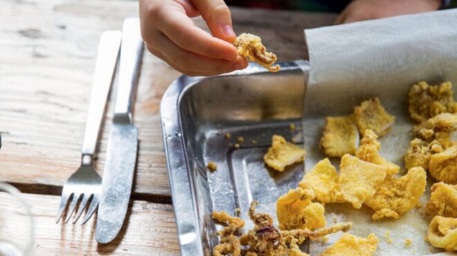 τηγανητά-καλαμαράκια-με-σκορδαλιά-αμ-563530831