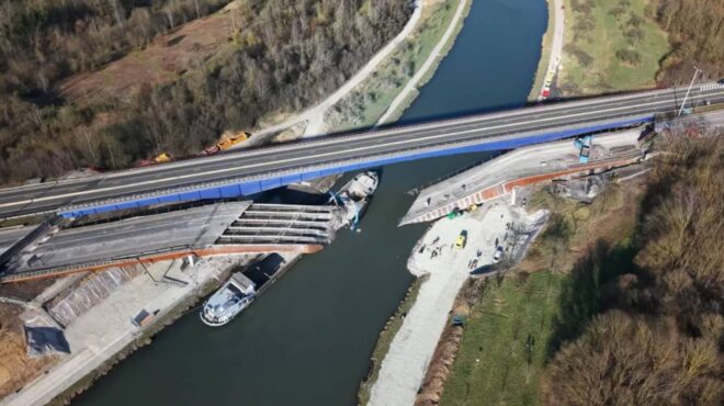 βέλγιο-κατέρρευσε-γέφυρα-σε-αυτοκινη-563501932