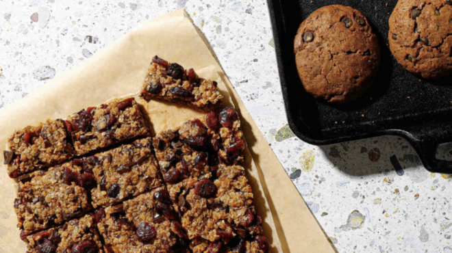 νηστίσιμα-σνακ-8-συνταγές-για-cookies-μπάρες-563540617