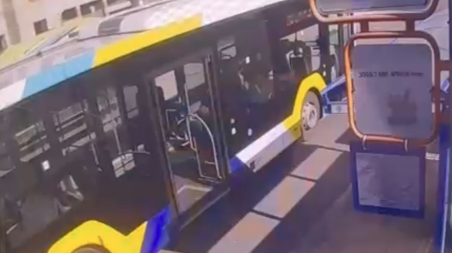 κορωπί-η-στιγμή-της-επίθεσης-στον-επιβ-563539867