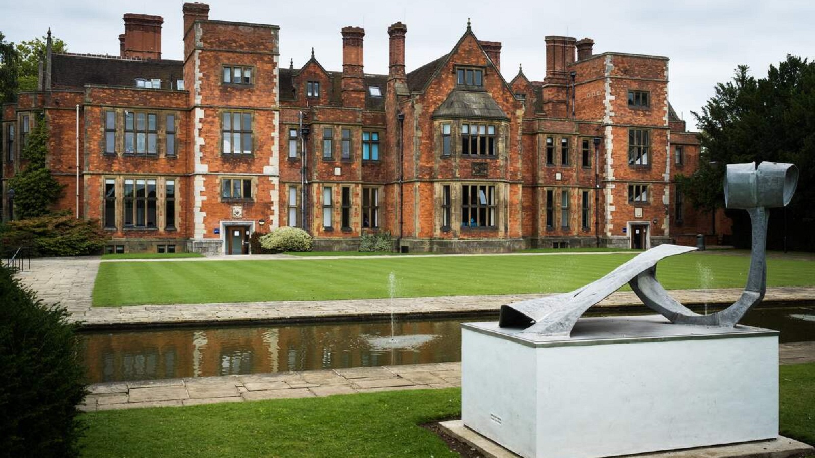 Παραρτήματα σε Αθήνα και Θεσσαλονίκη θα ανοίξει το Πανεπιστήμιο του Γιορκ-1