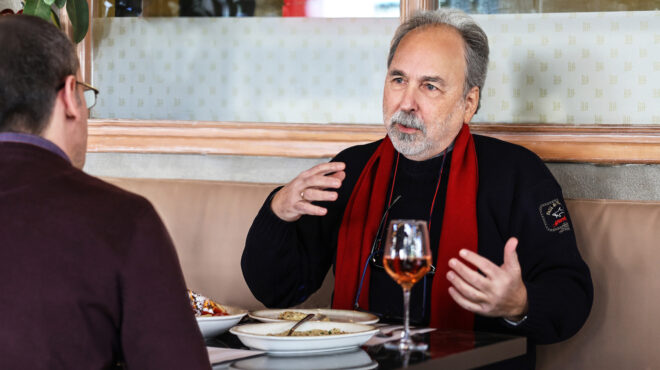 θράσος-ειρήνης-ζω-κάθε-βράδυ-μια-εμπει-563517274