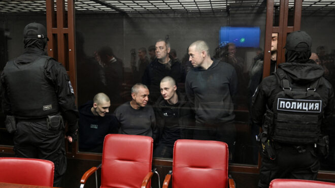 ρωσία-βαριές-ποινές-σε-βάρος-μελών-του-563532520