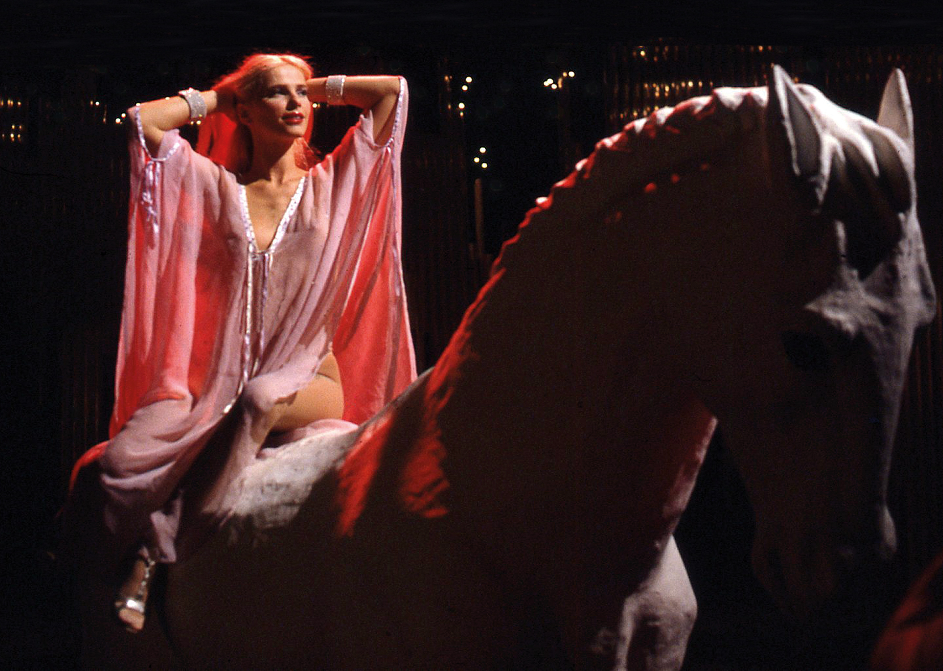 Τσιτσιολίνα στο «Κ»: Μετέφερα τη σεξουαλική μου επανάσταση παντού-5