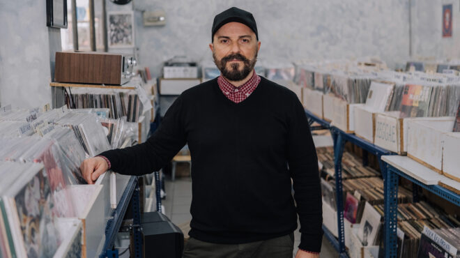 για-βινύλια-με-τον-μιχάλη-δέλτα-563504152