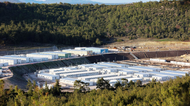 πιο-αυστηρό-πλαίσιο-για-παράνομους-με-563534134