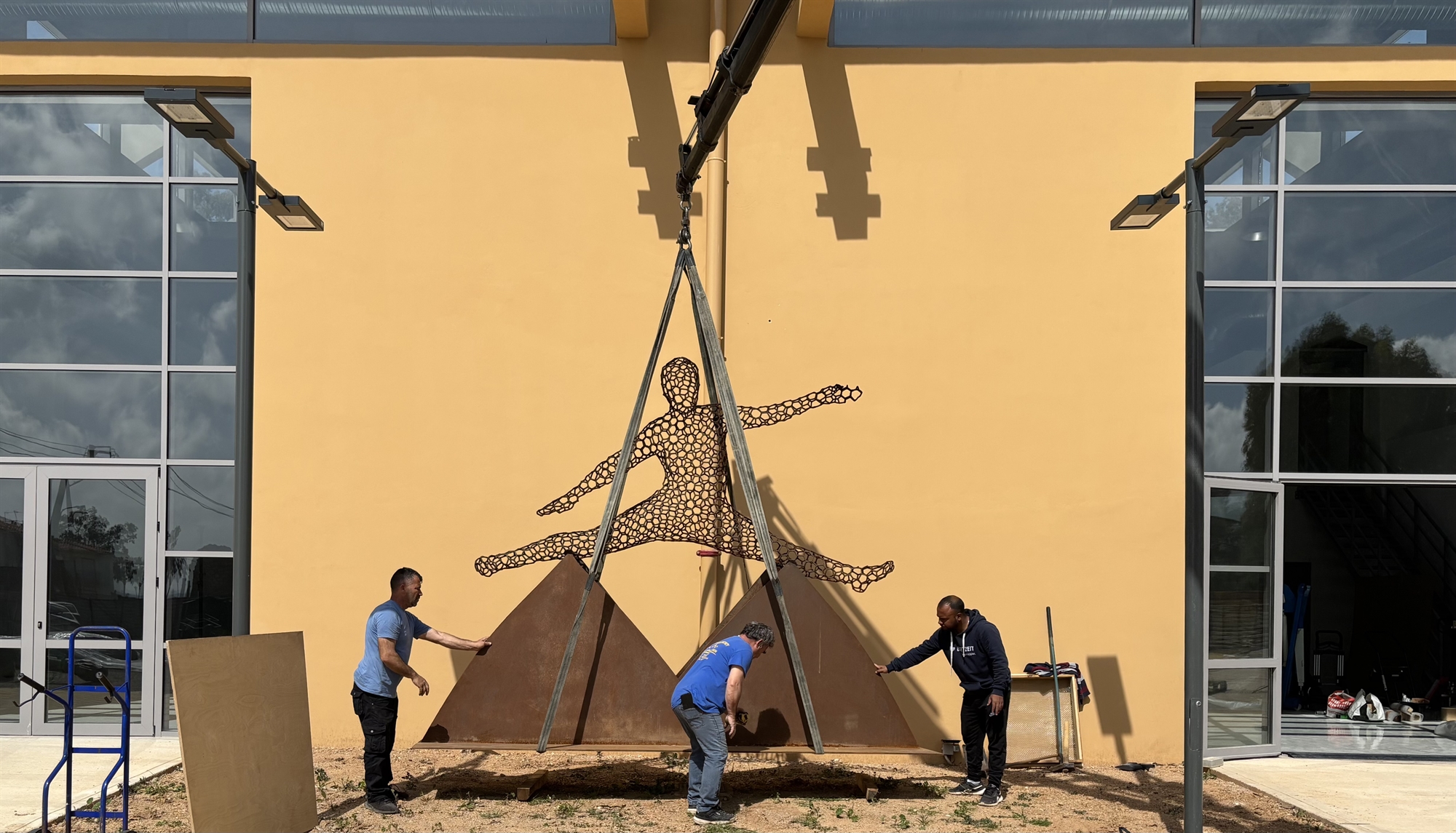 Το παλίμψηστο της Ελευσίνας μέσα από μια αναδρομική έκθεση της Βάνας Ξένου-2