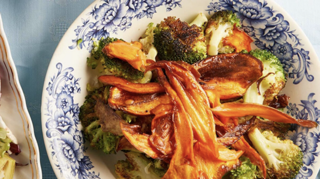 μπρόκολο-σοταρισμένο-με-τσιπς-γλυκοπ-563499403