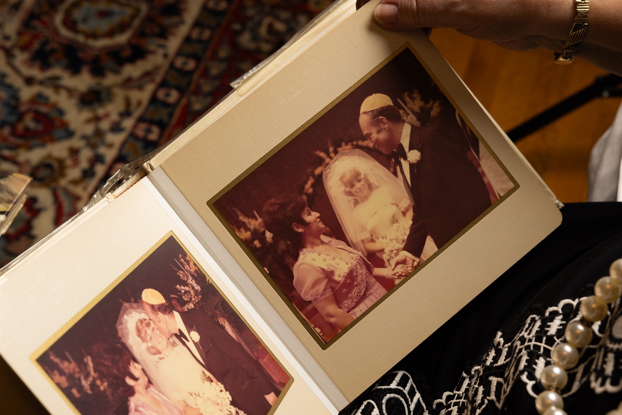 Ο έρωτας που γεννήθηκε δίπλα στα κρεματόρια-4