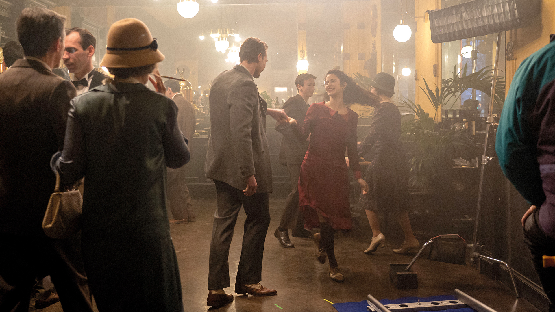 Στα γυρίσματα της ακριβότερης σειράς στην ιστορία της ελληνικής τηλεόρασης-5