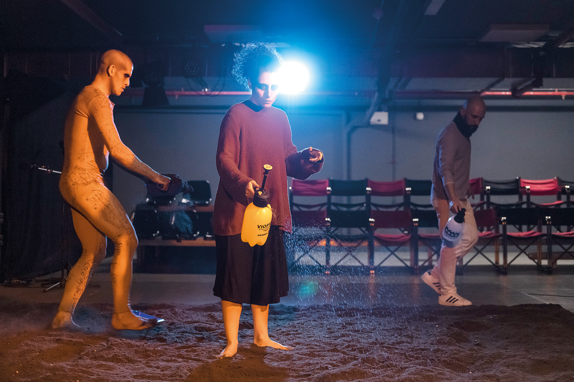 Μικρές σκηνές, μεγάλα σουξέ: Η νέα (;) τάση της θεατρικής Αθήνας-6