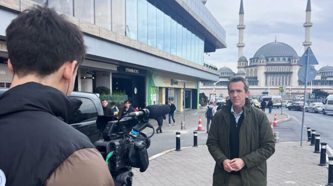 μαρκ-λόουεν-στην-κ-η-τουρκία-είναι-σ-563538985