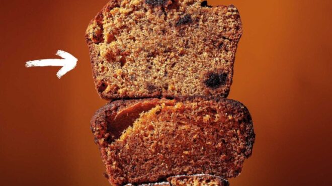 κέικ-με-ταχίνι-μέλι-καρύδια-και-αποξηρ-563525818