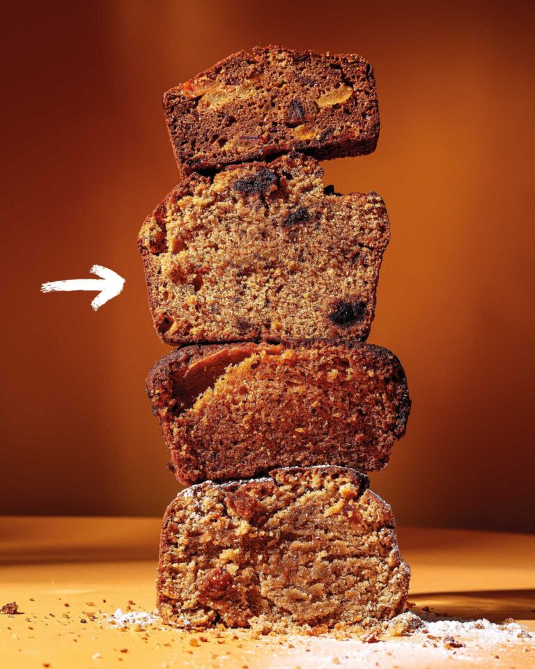 κέικ-με-ταχίνι-μέλι-καρύδια-και-αποξηρ-563525818