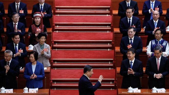 η-σκιαμαχία-των-γιγάντων-563505676