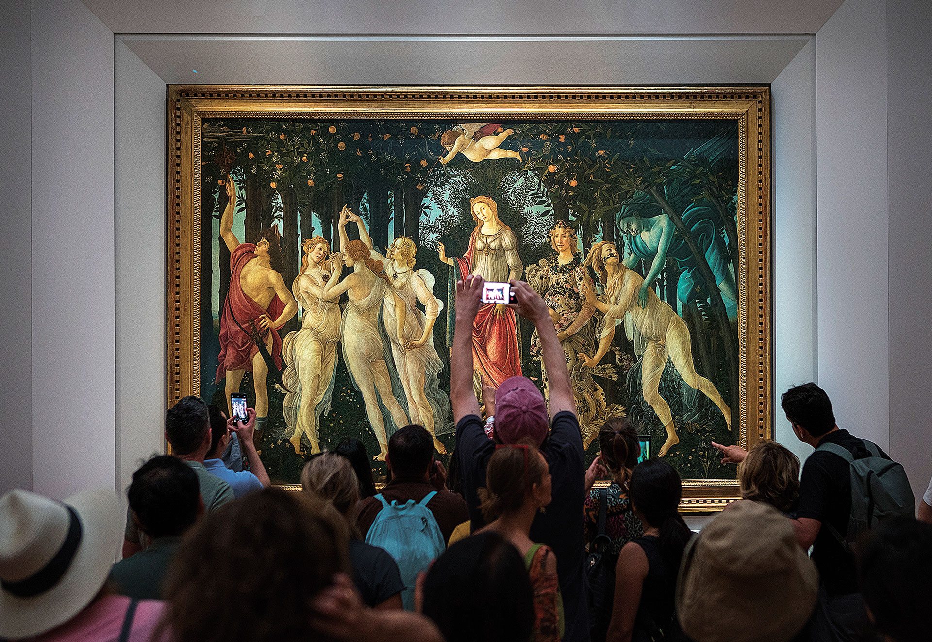 Ετσι εξηγούνται πολλά: Ο κυκλοθυμικός Μάρτης, πιστός συνοδός της Σαρακοστής, είναι και δίγαμος!-1