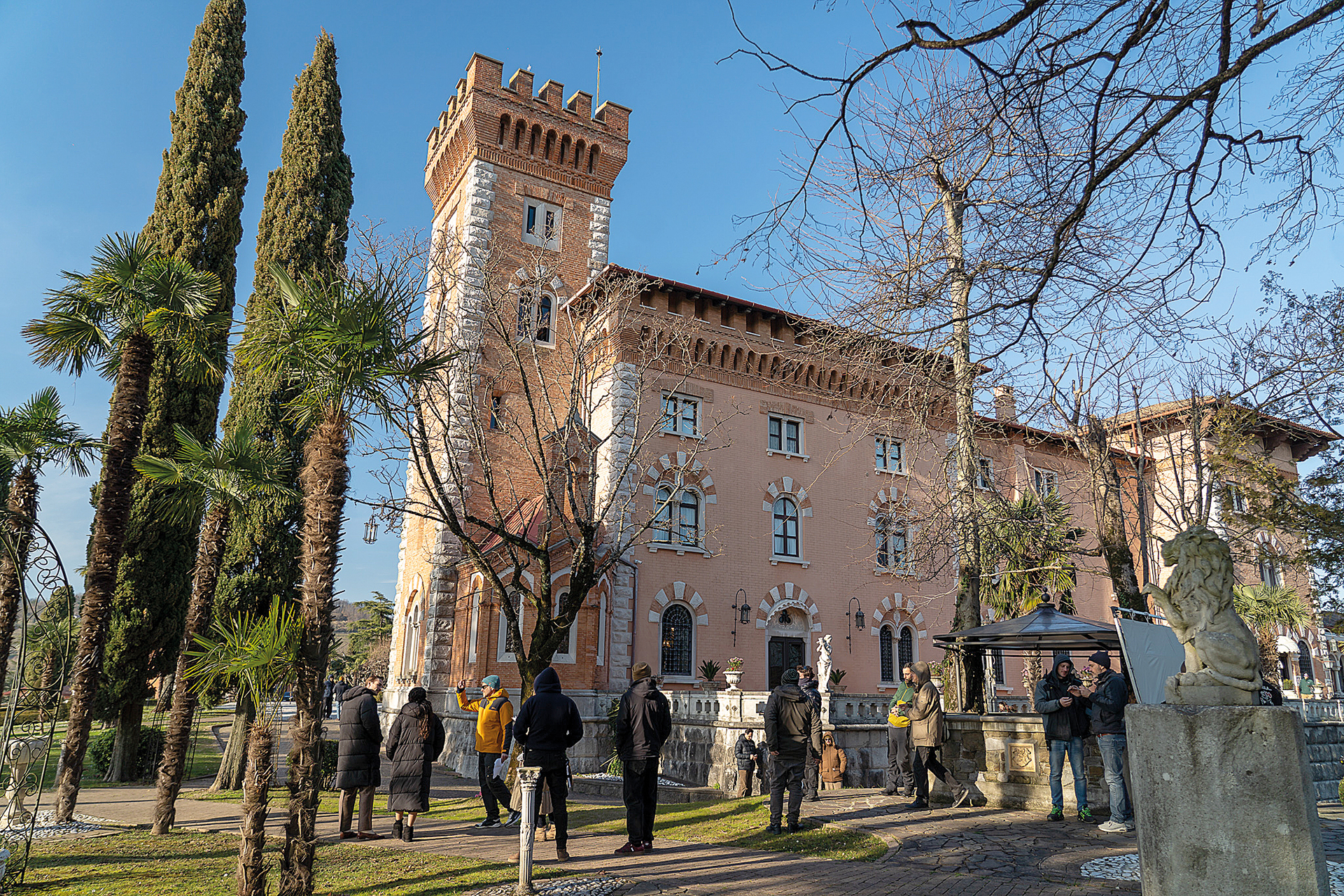 Στα γυρίσματα της ακριβότερης σειράς στην ιστορία της ελληνικής τηλεόρασης-4