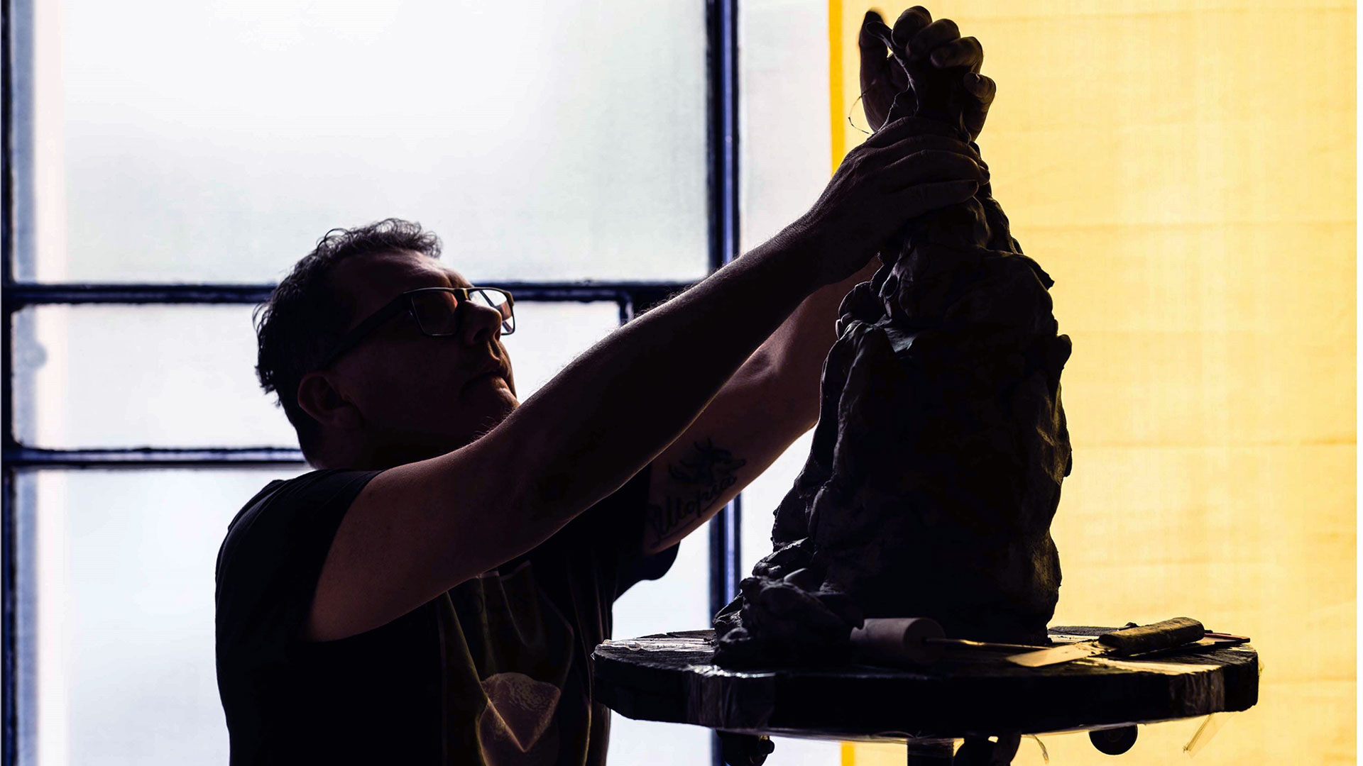 Ρίχνοντας κλεφτές ματιές στην «κουζίνα» 62 καλλιτεχνών-3