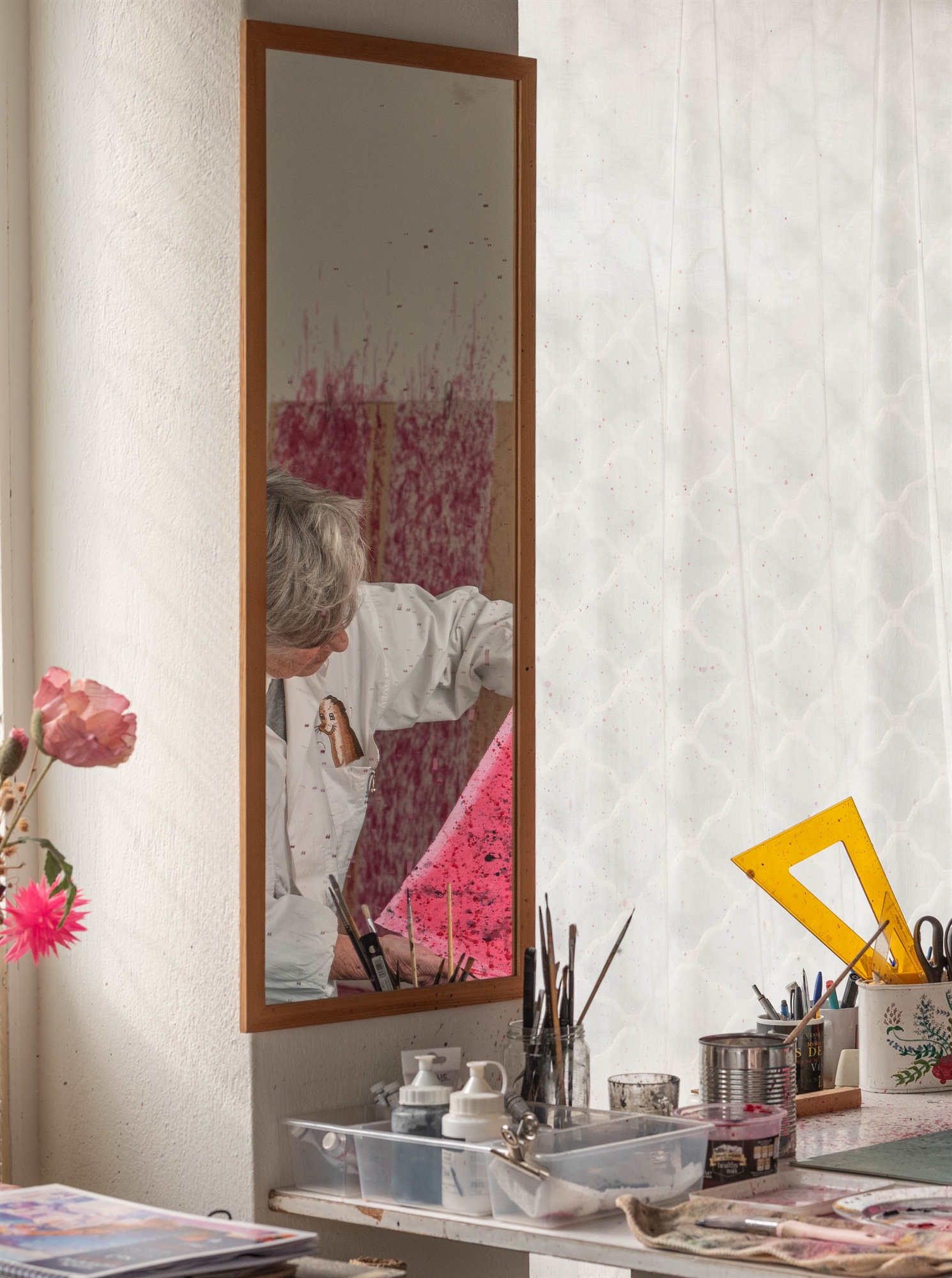 Ρίχνοντας κλεφτές ματιές στην «κουζίνα» 62 καλλιτεχνών-1