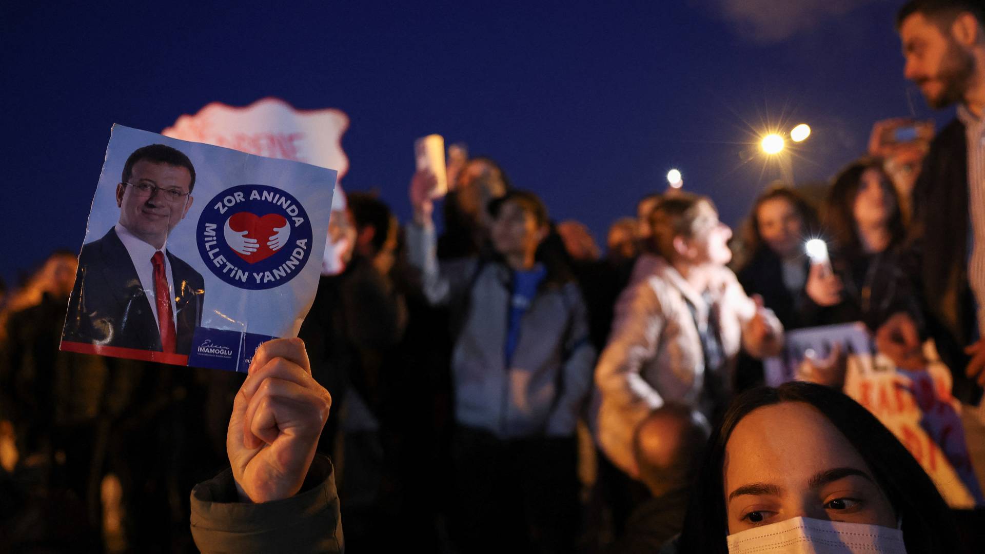 Κωνσταντινούπολη: Νέο μήνυμα από τον Ιμάμογλου – Χιλιάδες στους δρόμους-2