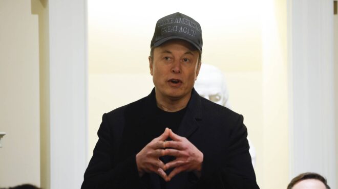 ο-ελον-μασκ-ζητά-διώξεις-αξιωματικών-γ-563526889