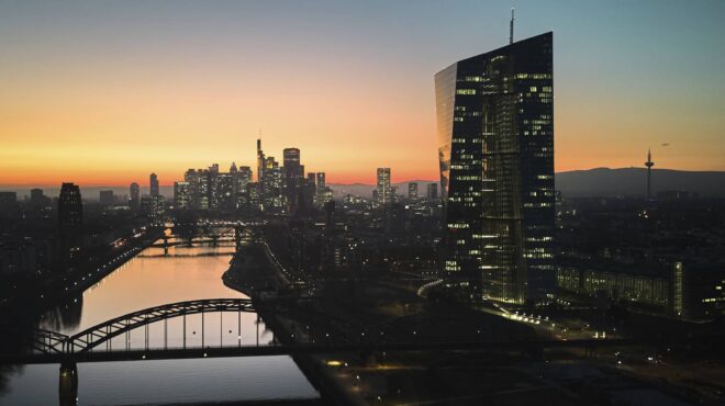 λαγκάρντ-κίνδυνος-υποτίμησης-του-ευρ-563501575