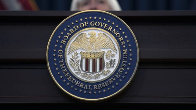 ηπα-η-fed-διατηρεί-αμετάβλητα-τα-επιτόκι-563522878