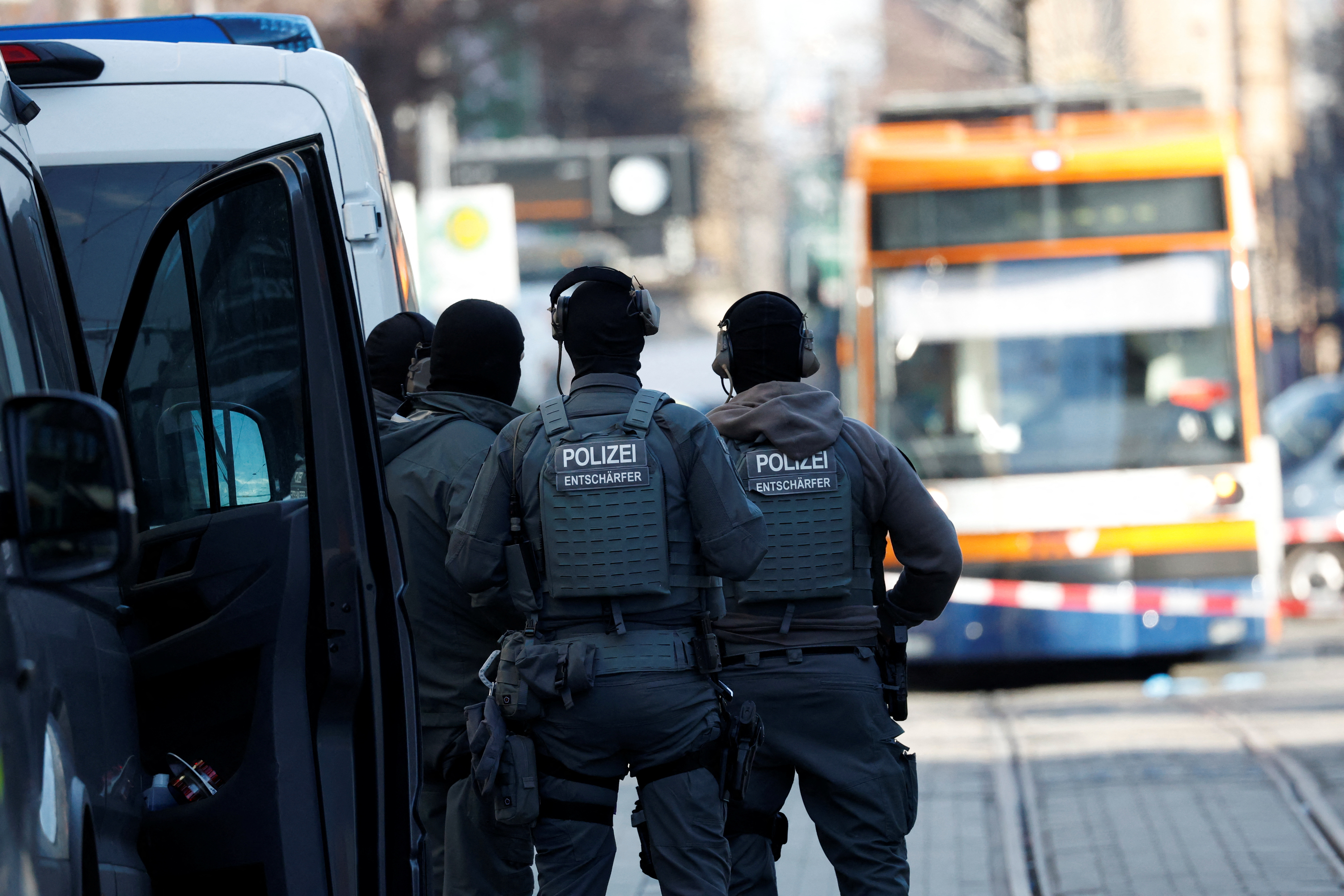 Γερμανία: Συναγερμός στο Μανχάιμ – Αυτοκίνητο έπεσε πάνω σε πλήθος-3