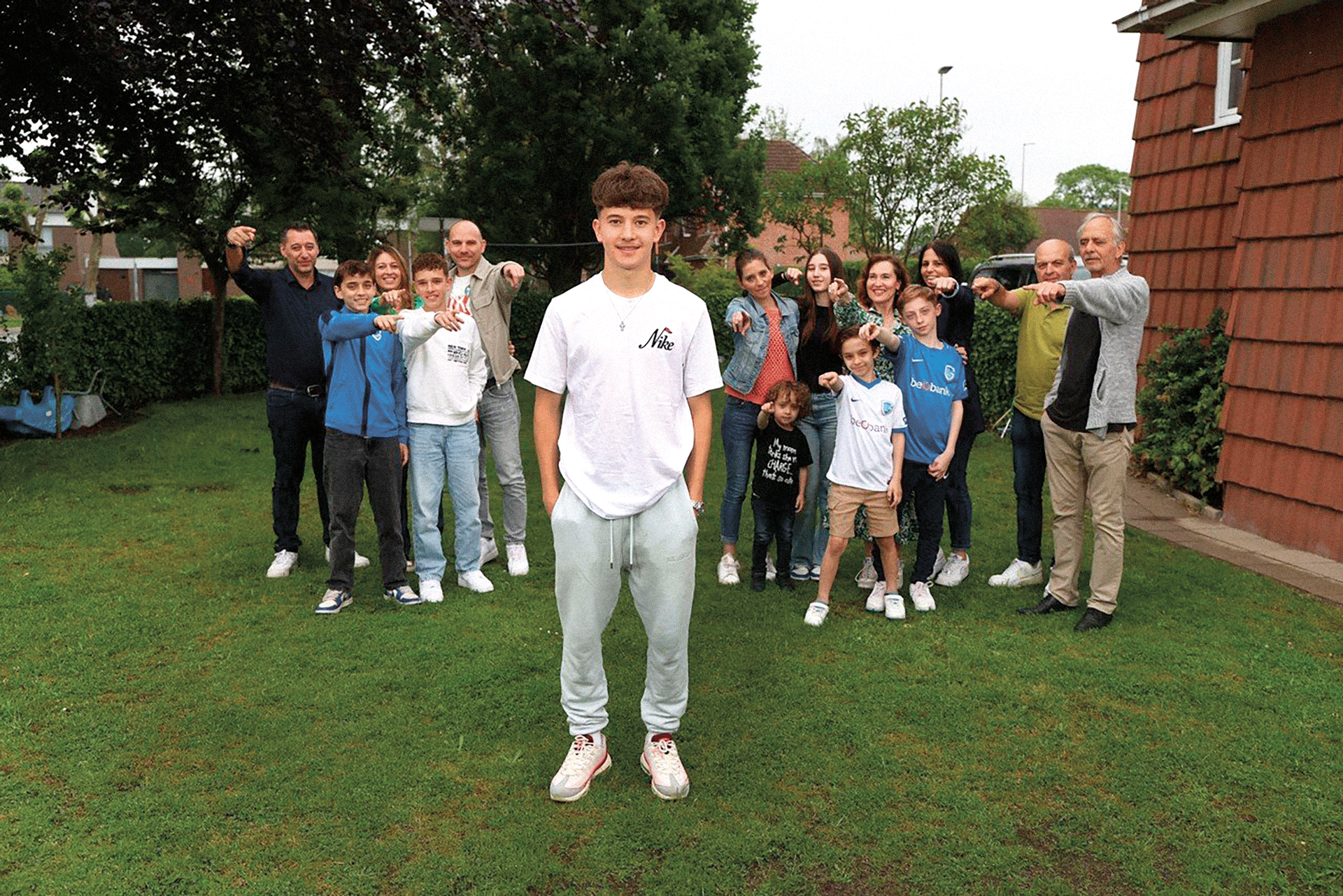 Διαβάστε στην «Καθημερινή της Κυριακής»-4