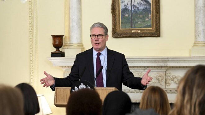 βρετανία-ολες-οι-επιλογές-στο-τραπέζι-563510098