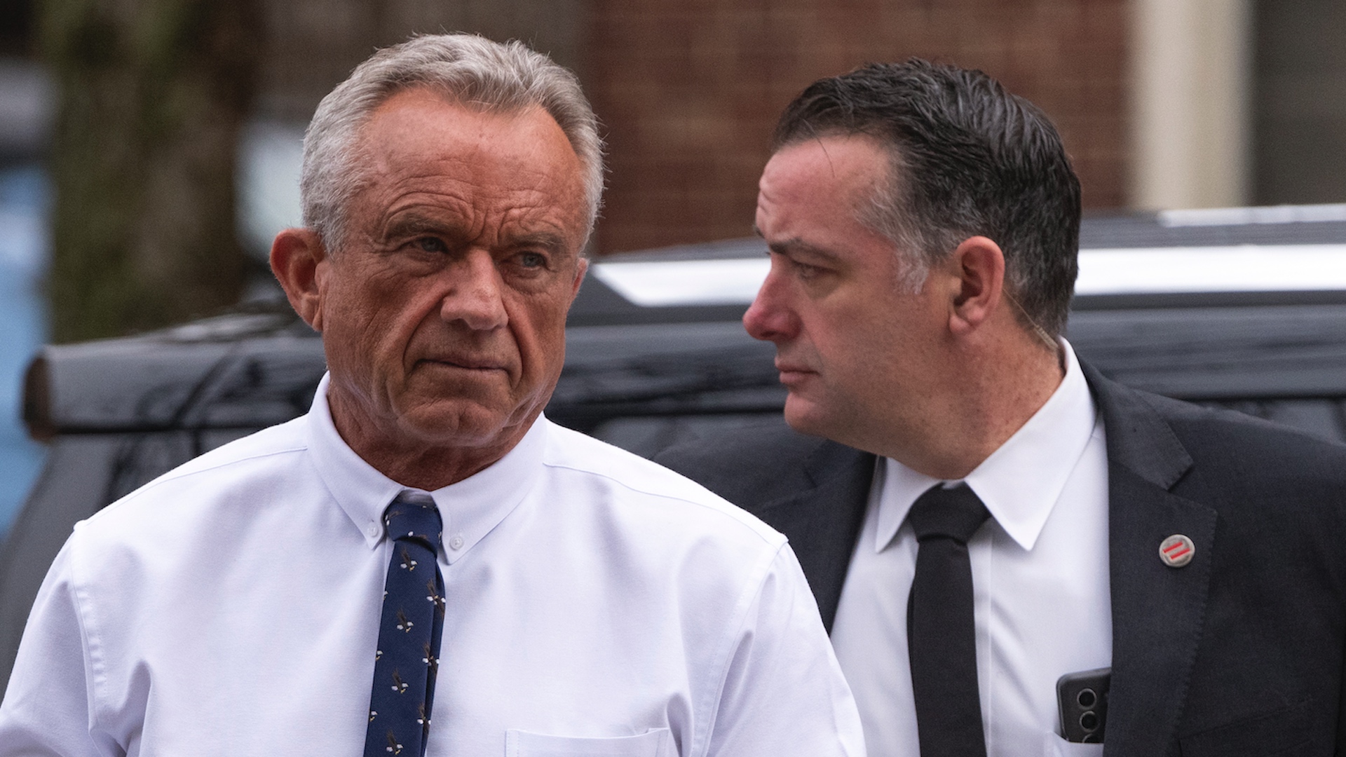 Το παιχνίδι σοβαρεύει εντός και εκτός-4